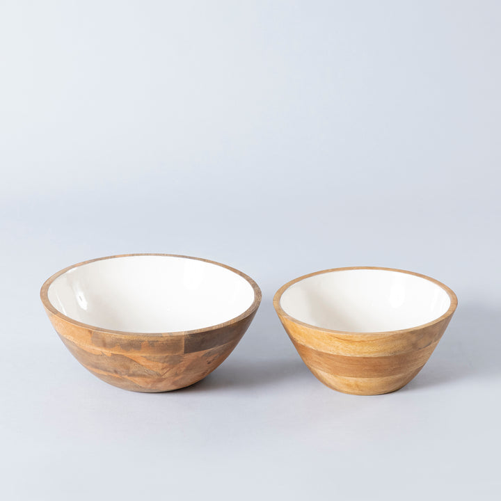 Set of 2 wooden bowls