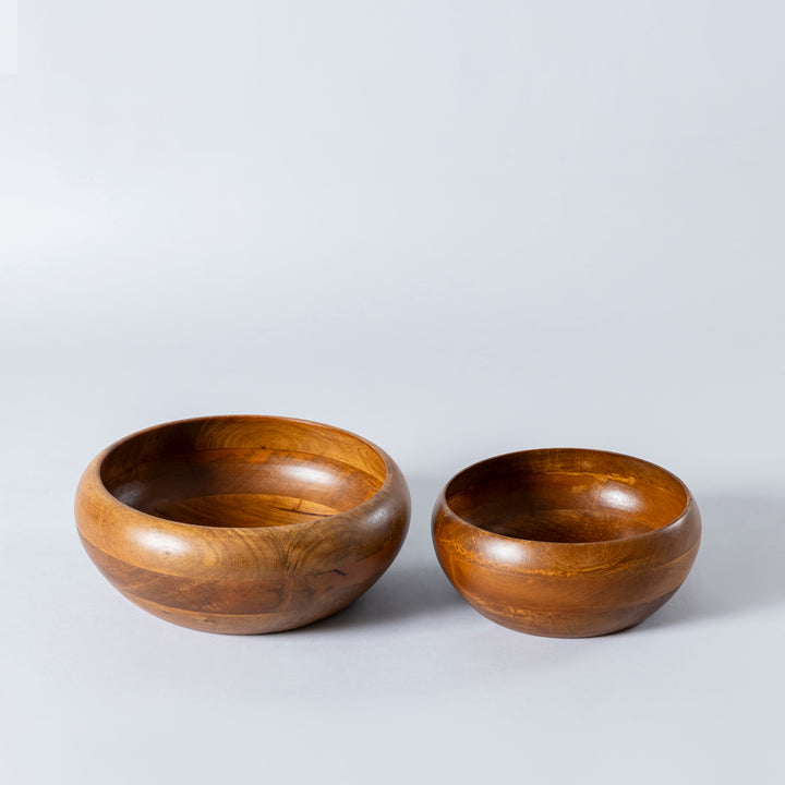 Set of 2 wooden bowls